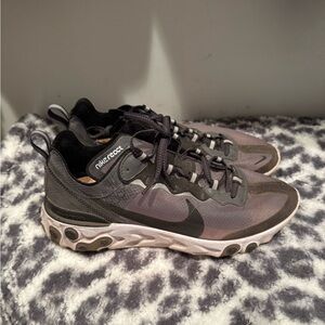 Nike Reach Element 55 Men’s Sneakers